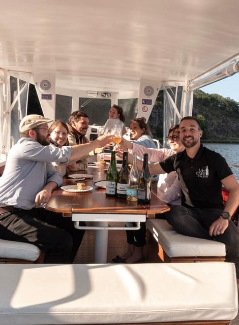 aperitif-bistro-by-boat-on-the-canal-de-la-rance