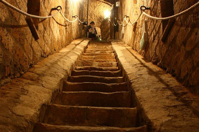 aperitif-in-the-famous-underground-caves-of-orvieto