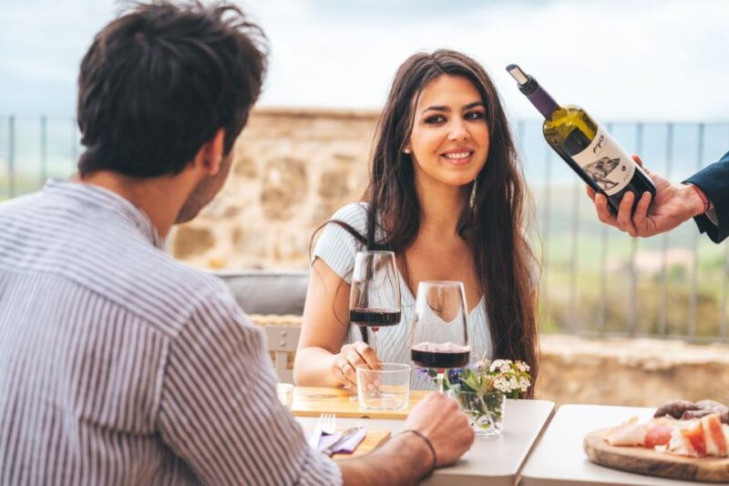 aperitif-on-the-terrace-of-podere-montale-at-sunset-5