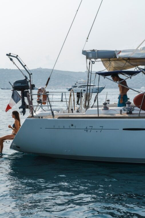 aperitive-at-sunset-on-sailboat-swim-and-paddle-antibes-cape
