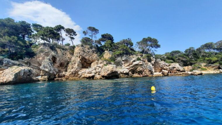 aperitive-at-sunset-on-sailboat-swim-and-paddle-antibes-cape