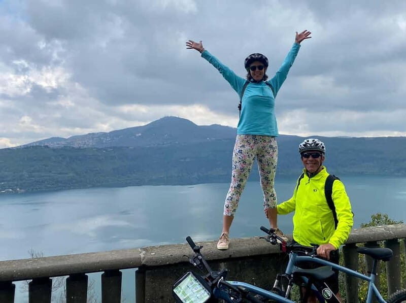 Appia Antica Ebike Tour > Castel Gandolfo & Lake (Top Landscape) - The Details that Matter
