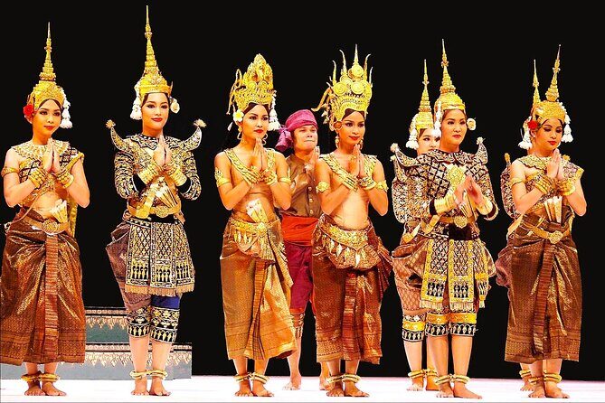 Apsara Dance Show with Dinner by Tuk-Tuk Roundtrip Transfer - Who Will Love This Experience?