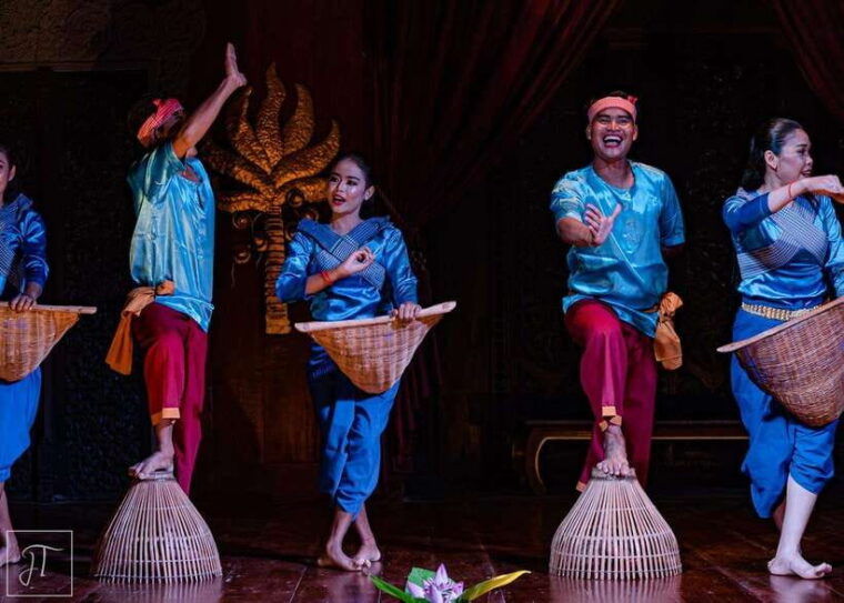 apsara-theater-performance-include-dinner-hotel-pick-up-3