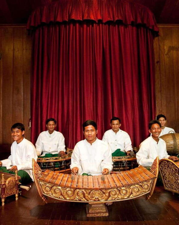 apsara-theater-performance-include-dinner-hotel-pick-up