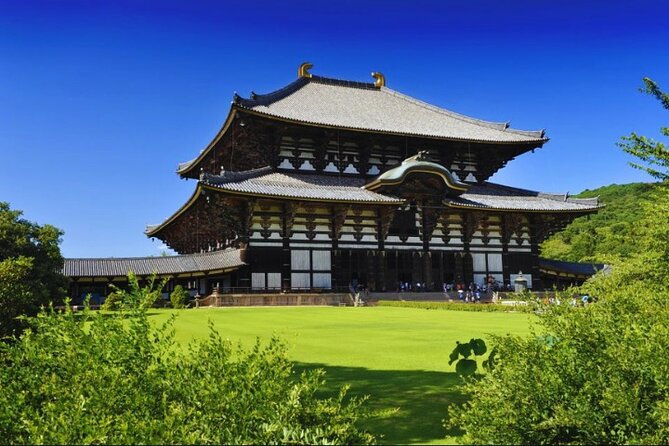 arashiyama-yasaka-shrine-nara-todaiji-day-trip-from-osaka