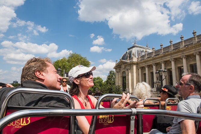 arc-de-triomphe-hop-on-hop-off-bus-and-optional-river-cruise