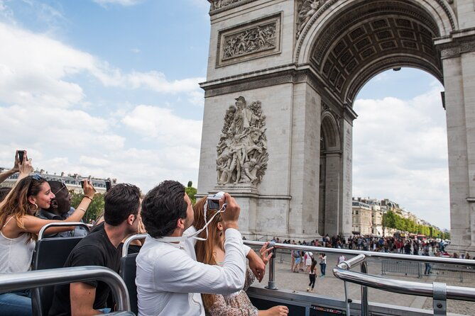 arc-de-triomphe-hop-on-hop-off-bus-and-optional-river-cruise