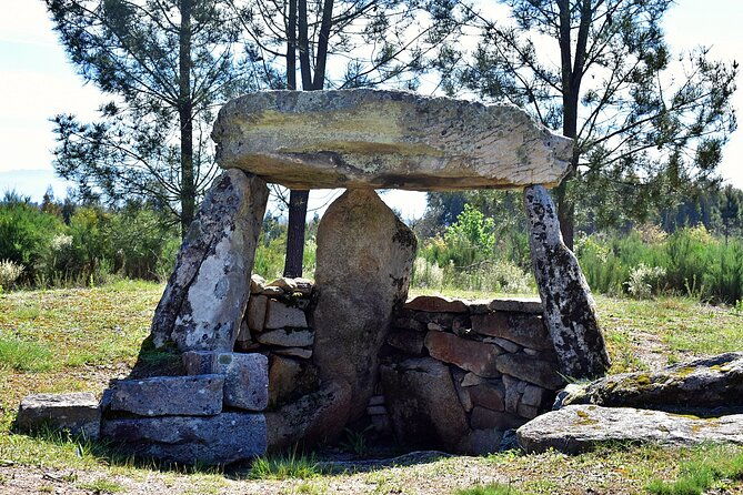 archaeological-circuit-of-fiais-azenha-and-cova-da-moira