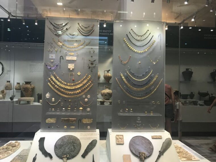 archaeological-museum-of-heraklion-guided-walking-tour