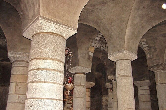 archeological-crypt-visit-with-an-archeologist-and-river-cruise