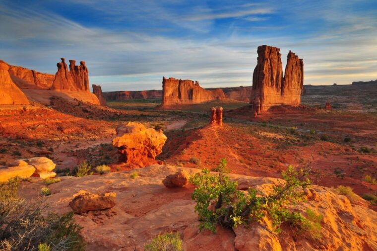 arches-national-park-sunset-pavement-van-tour