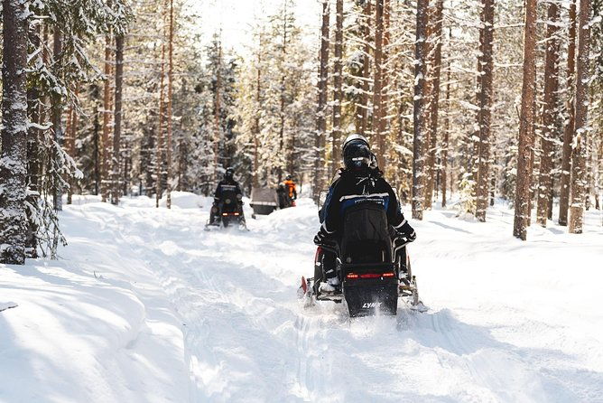 arctic-circle-snowmobile-safari-for-beginners-in-rovaniemi