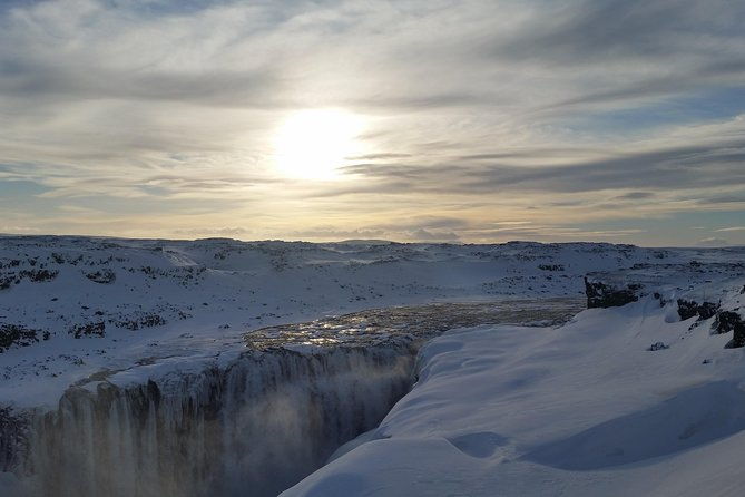 arctic-fox-travel-dettifoss-lake-myvatn-winter-private-super-jeep-tour