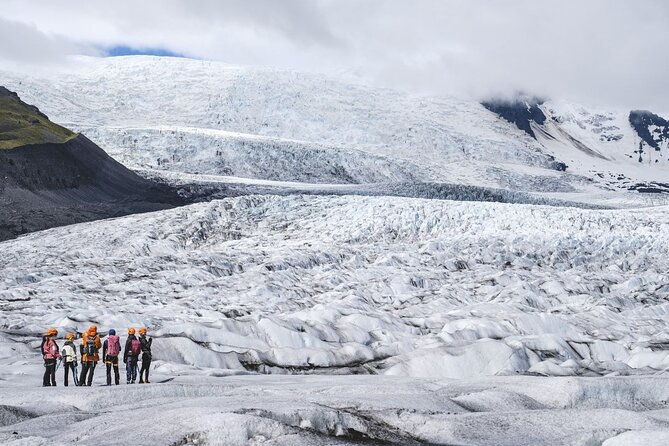 arctic-glacier-hike-away-from-the-crowds-vatnajokull-glacier