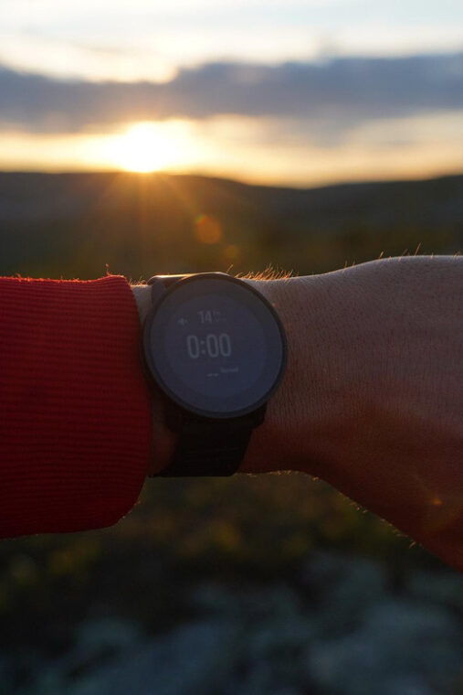 arctic-wilderness-hike-from-rovaniemi-midnight-sun-sunset