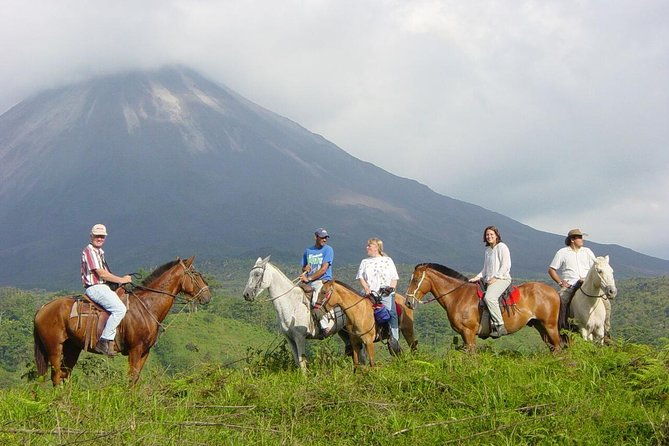 arenal-canopy-and-horseback-riding-adventure