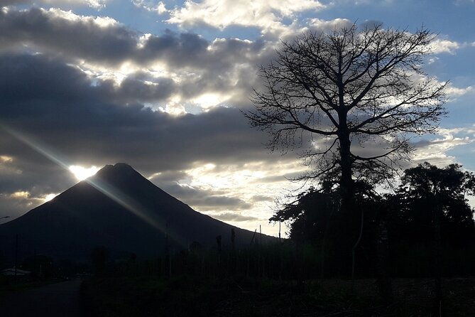 arenal-volcano-and-la-fortuna-waterfall-tour