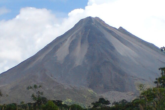 arenal-volcano-and-la-fortuna-waterfall-tour