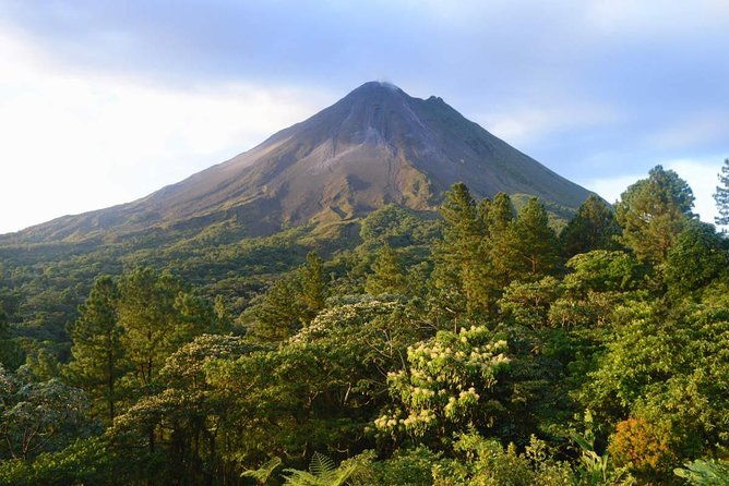 arenal-volcano-baldi-hot-springs-one-day-tour-from-san-jose