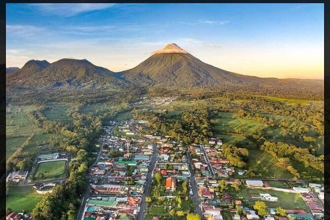 arenal-volcano-hike-la-fortuna