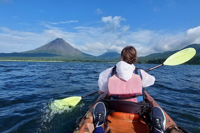 arenal-volcano-hike-lake-arenal-kayaking