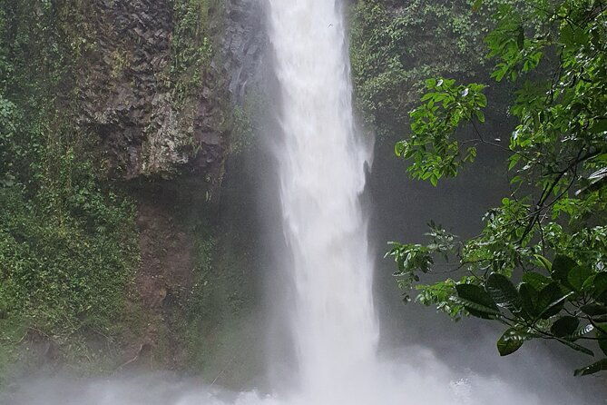 arenal-volcano-rainforest-hanging-bridges-waterfall-hotsprings