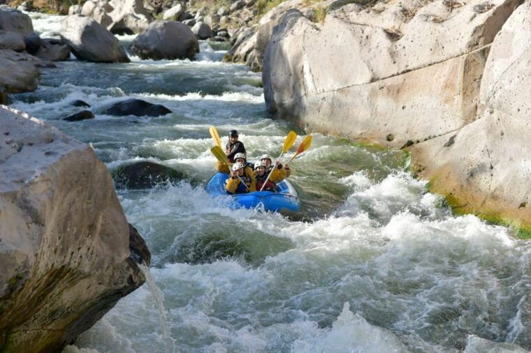 arequipa-rafting-on-the-chili-river-2