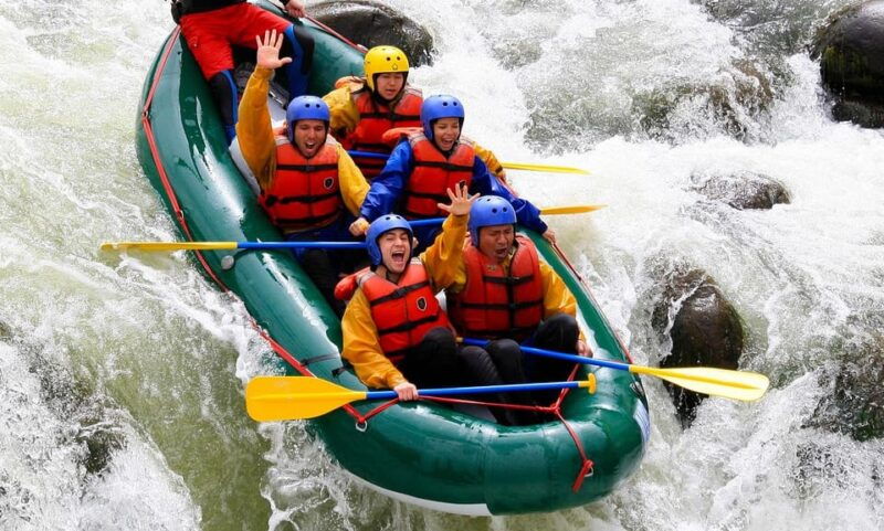 arequipa-rafting-on-the-chili-river-adrenaline-rush