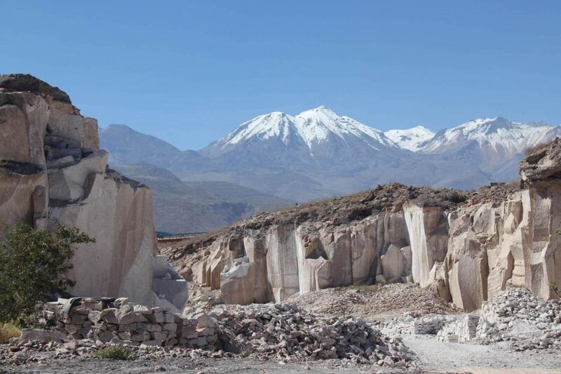 arequipa-route-of-sillar-and-petroglyphs-of-culebrillas