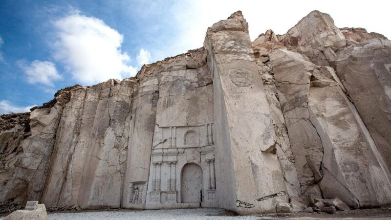 arequipa-route-of-sillar-and-petroglyphs-of-culebrillas