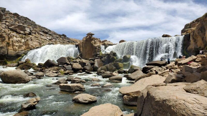 arequipa-tour-to-the-pillones-waterfalls-and-stone-forest