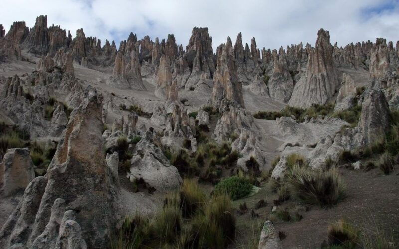 arequipa-tour-to-the-pillones-waterfalls-and-stone-forest