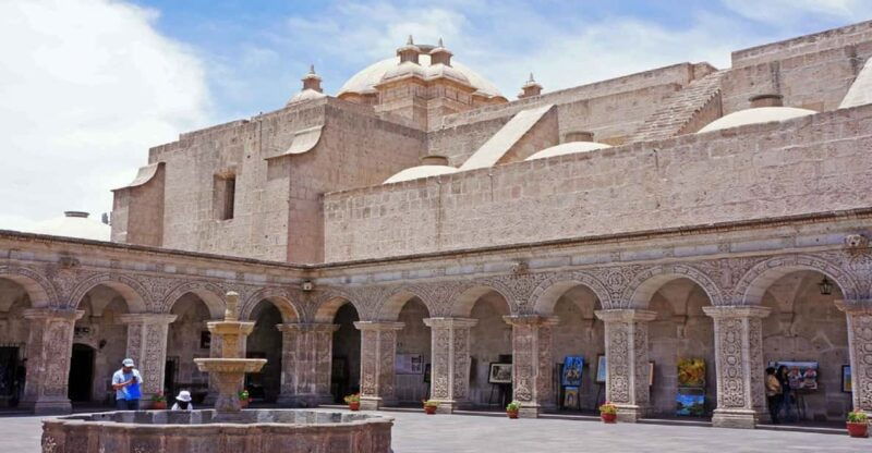 arequipa-walking-city-tour-and-juanita-mummy