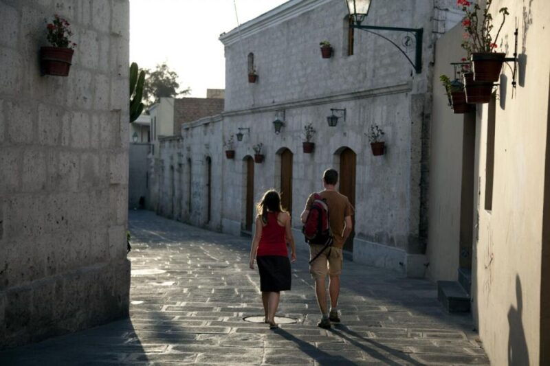 arequipa-walking-tour-and-santa-catalina-monastery