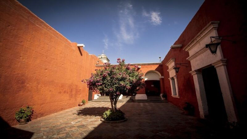 arequipa-walking-tour-and-santa-catalina-monastery