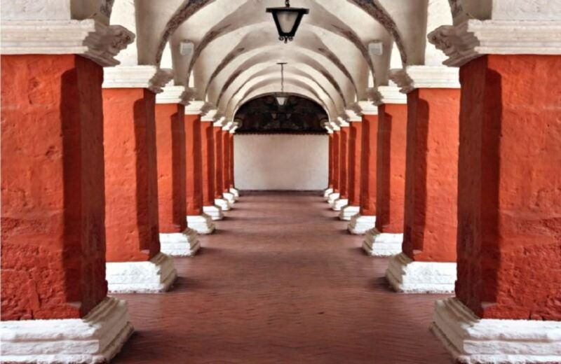 arequipa-walking-tour-and-santa-catalina-monastery