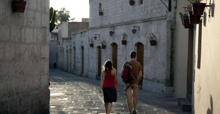 arequipa-walking-tour-and-santa-catalina-monastery