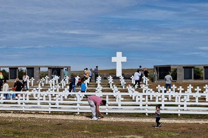 argentine-military-cemetery-tour