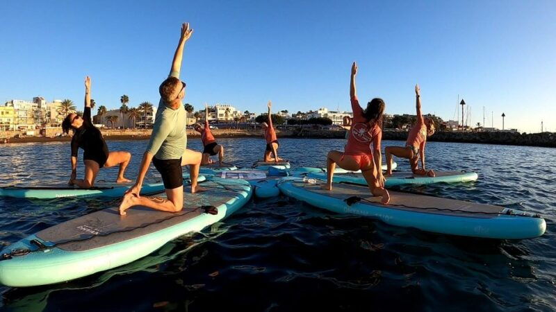 arguineguin-stand-up-paddleboard-yoga-class-with-instructor