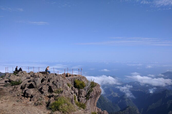 arieiro-peak-balcoes-viewpoint-santana-ponta-de-sao-lourenco
