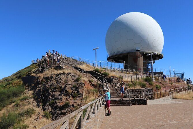 Arieiro Peak, Santana & Ponta São Lourenço in Open Roof 4X4 Tour - Who Should Book This Tour?