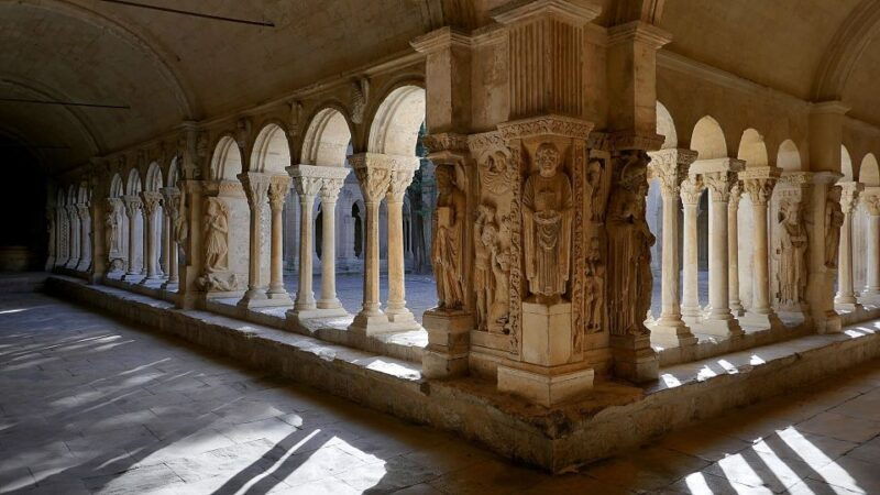 arles-private-guide-tour-explore-history-culture