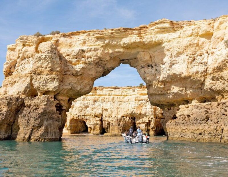 armacao-de-pera-benagils-15-best-caves-boat-tour