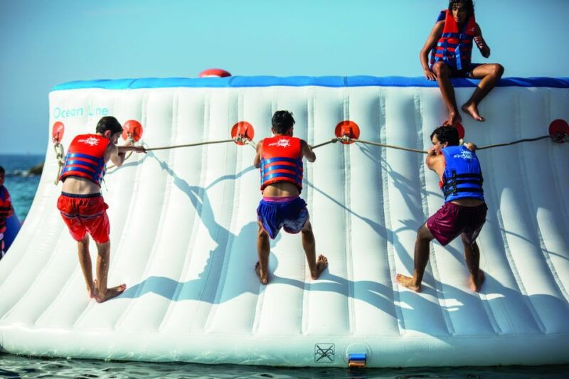 armacao-de-pera-inflatable-waterpark-entry-ticket