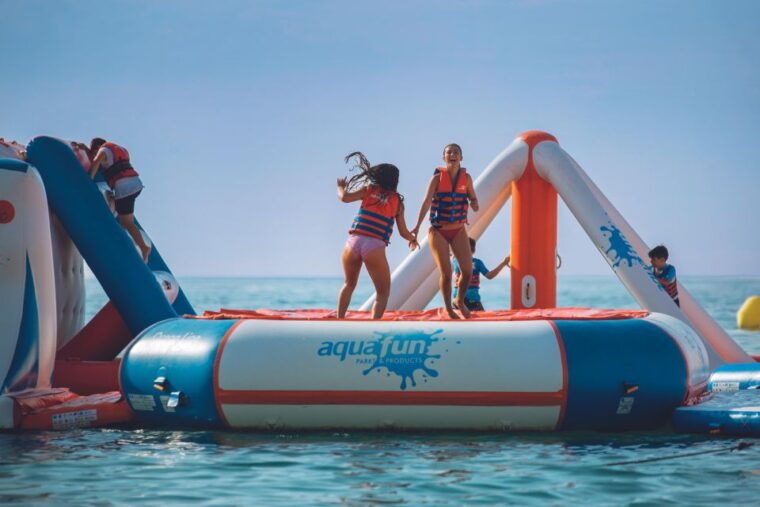 armacao-de-pera-inflatable-waterpark-entry-ticket
