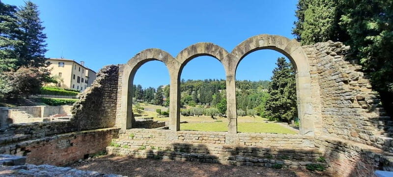 Around Florence Hills: AppGuided eVespa Tour + Wine&Food - The Food & Wine Tasting: Authentic Flavors in a Cozy Setting