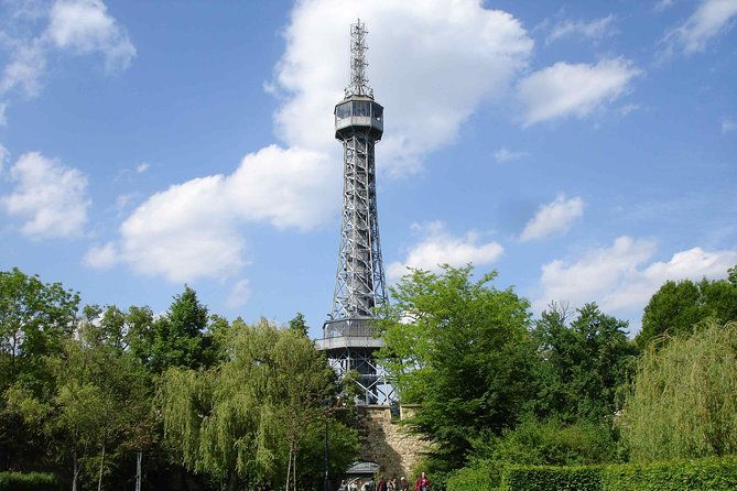 around-prague-beautiful-parks-on-e-bike