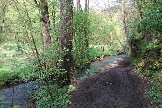 around-prague-beautiful-parks-on-e-bike