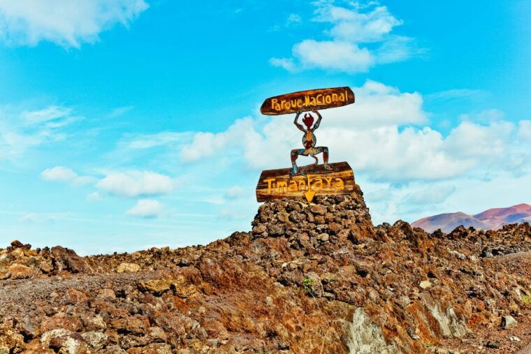 arrecife-timanfaya-and-green-lagoon-for-cruise-passengers